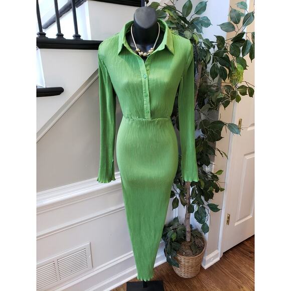 PRETTYLITTLETHING Long Maxi Dress Womens 8 Green Plisse Collared Button Front - Picture 10 of 16